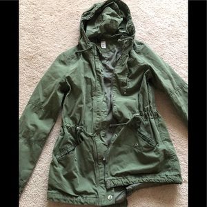 Army green utility jacket. In perfect condition!